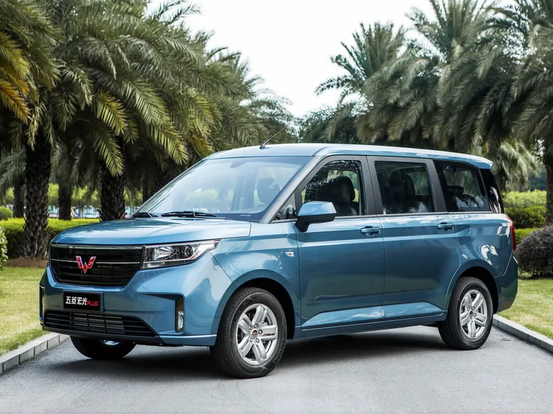 Wuling Hongguang Plus