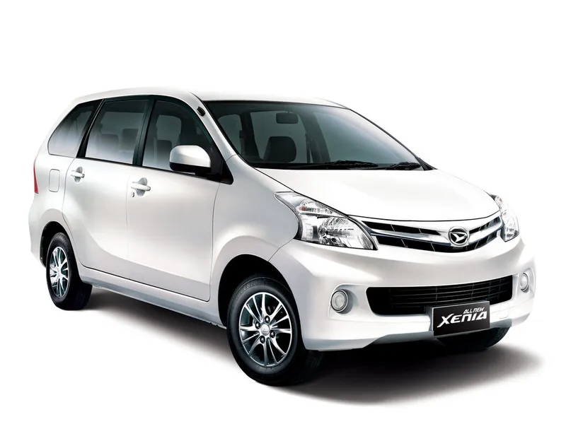 Daihatsu Xenia 2011, минивэн, 2 поколение, F650 (11.2011 - 09.2015)