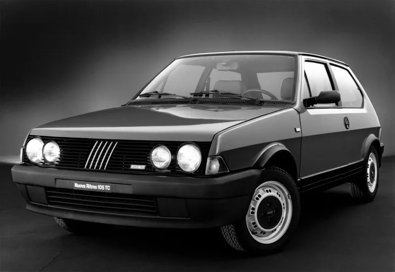 Fiat Ritmo рестайлинг 1982, хэтчбек 3 дв., 1 поколение, 138 (10.1982 - 12.1984)