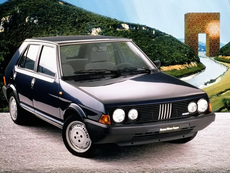 Fiat Ritmo рестайлинг 1982, хэтчбек 5 дв., 1 поколение, 138 (10.1982 - 12.1984)