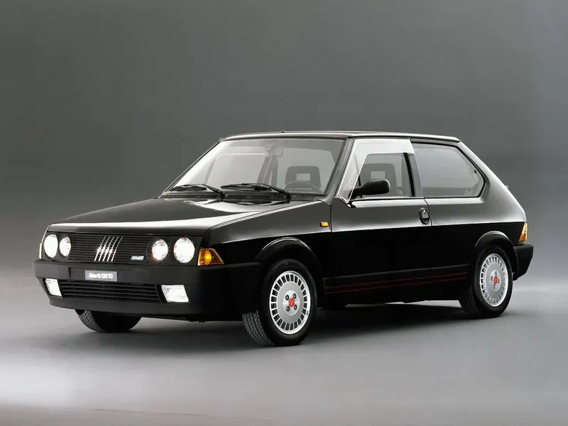 Fiat Ritmo 2-й рестайлинг 1984, хэтчбек 3 дв., 1 поколение, 138 (12.1984 - 07.1987)