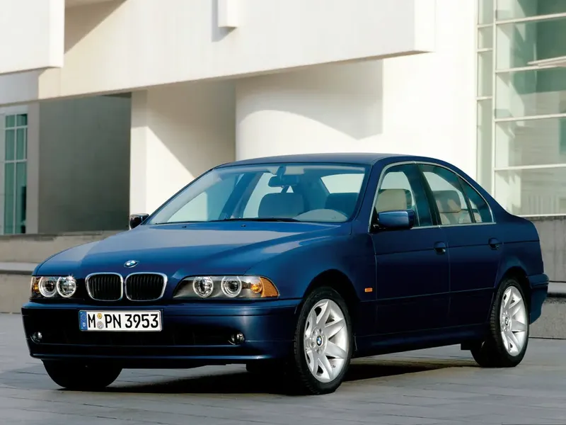 BMW 5-Series рестайлинг 2000, седан, 4 поколение, E39 (09.2000 - 08.2003)