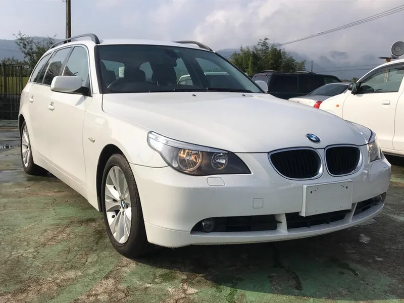 BMW 5-Series 2004, универсал, 5 поколение, E61 (06.2004 - 05.2007)