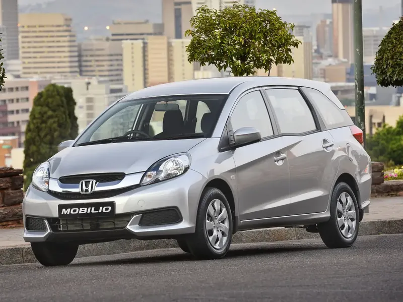 Honda Mobilio 2013, минивэн, 2 поколение (09.2013 - 04.2017)