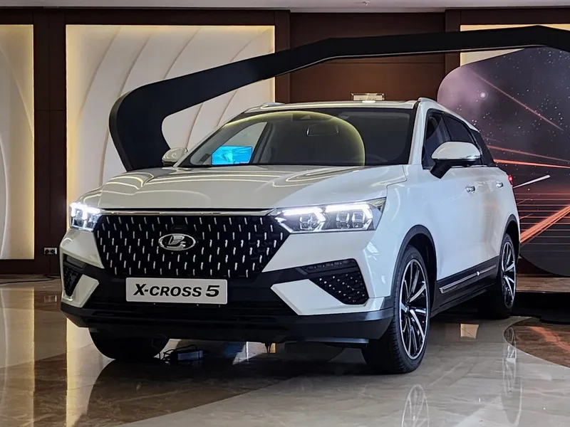 LADA Х-Кросс 5