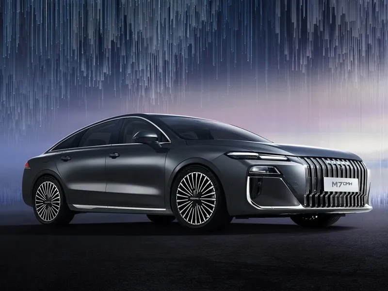 Roewe M7