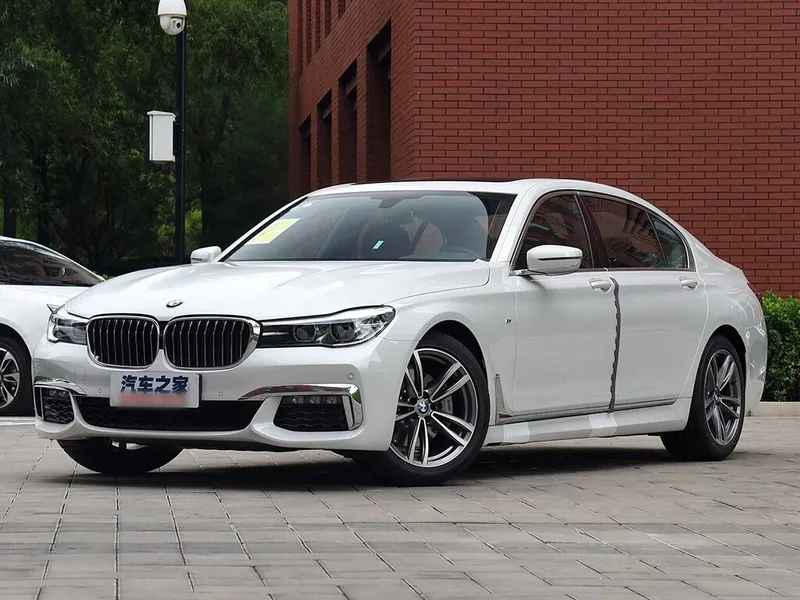 BMW 7-Series 2015, седан, 6 поколение, G12 (07.2015 - 05.2019)
