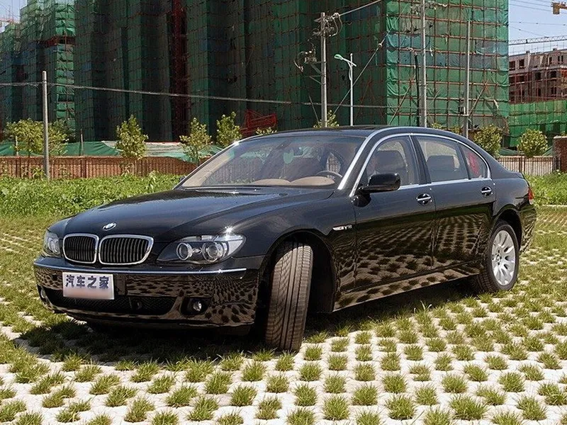 BMW 7-Series рестайлинг 2005, седан, 4 поколение, E65 (04.2005 - 01.2009)