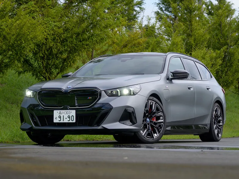 BMW i5 2024, универсал, 1 поколение (02.2024 - н.в.)