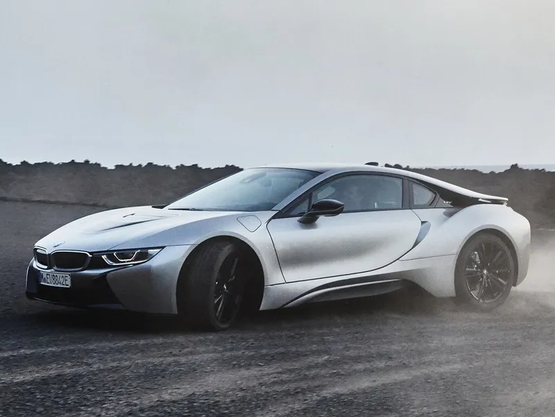 BMW i8 рестайлинг 2017, купе, 1 поколение, I12 (12.2017 - 05.2020)