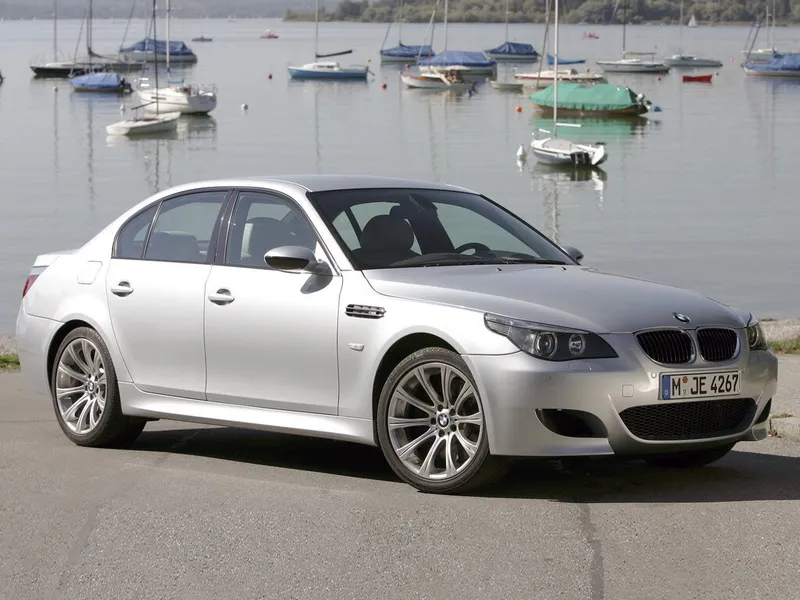 BMW M5 2005, седан, 4 поколение, E60 (01.2005 - 01.2010)