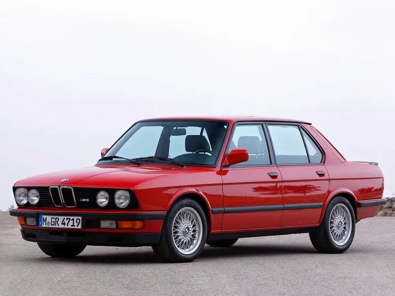 BMW M5 1985, седан, 1 поколение, E28 (02.1985 - 12.1987)