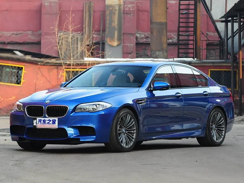 BMW M5 2011, седан, 5 поколение, F10 (06.2011 - 11.2013)