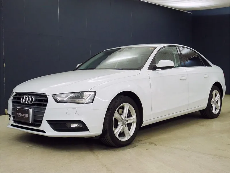 Audi A4 рестайлинг 2012, седан, 4 поколение, B8 (04.2012 - 01.2016)