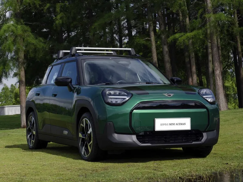 MINI Aceman 2024, хэтчбек 5 дв., 1 поколение (04.2024 - н.в.)