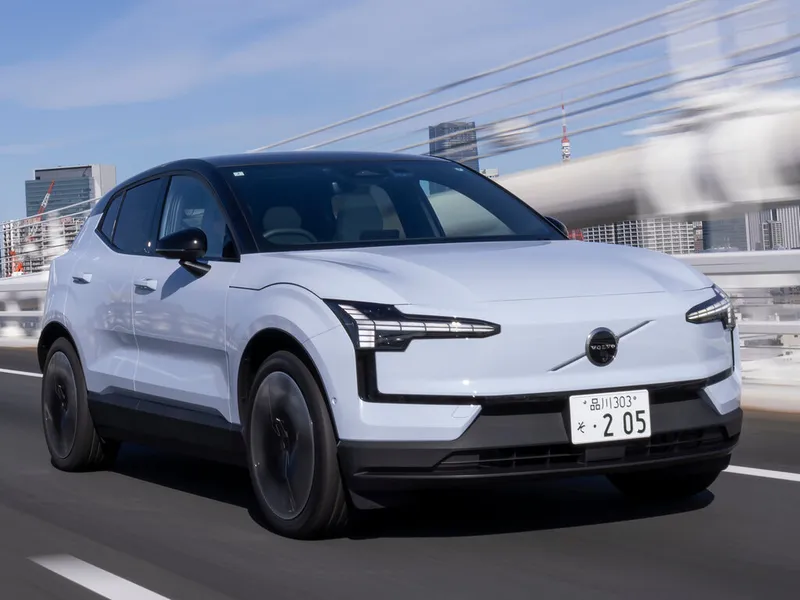 Volvo EX30 2023, джип/suv 5 дв., 1 поколение (10.2023 - н.в.)