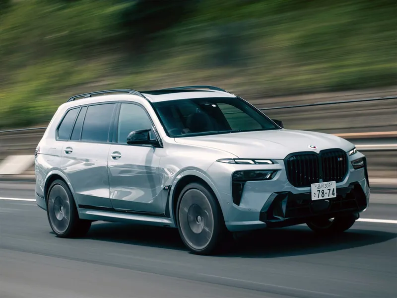 BMW X7 рестайлинг 2022, джип/suv 5 дв., 1 поколение (11.2022 - н.в.)