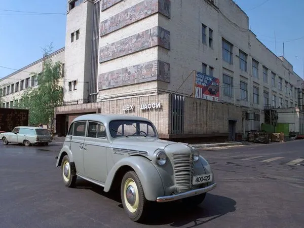 Москвич 400 1946, седан, 1 поколение (12.1946 - 01.1954)