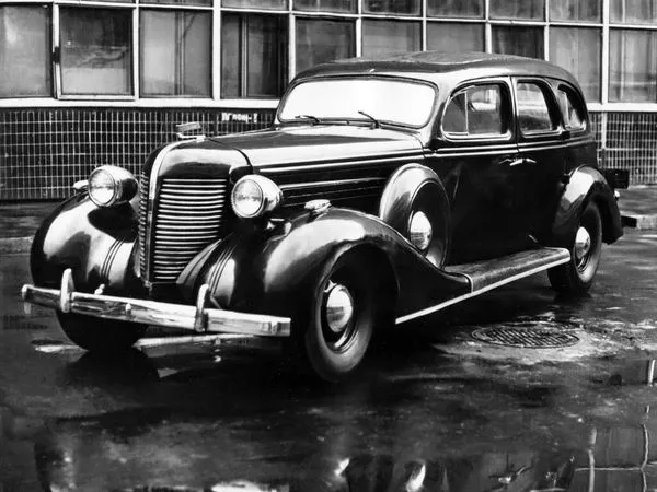 ЗиС 101 рестайлинг 1939, седан, 1 поколение (04.1939 - 01.1941)