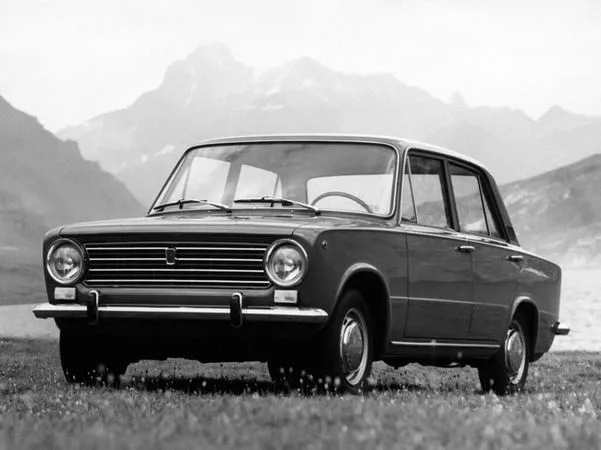 Fiat 124 рестайлинг 1970, седан, 1 поколение (11.1970 - 08.1972)