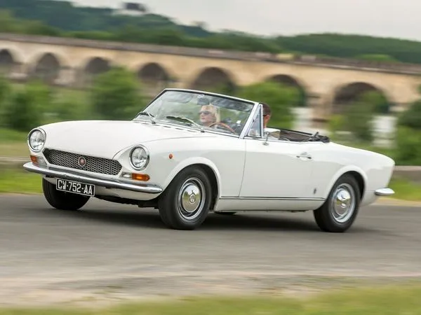 Fiat 124 рестайлинг 1970, открытый кузов, 1 поколение, BS (11.1970 - 01.1975)