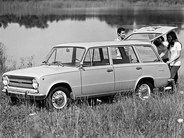 Fiat 124 2-й рестайлинг 1972, универсал, 1 поколение (08.1972 - 01.1975)