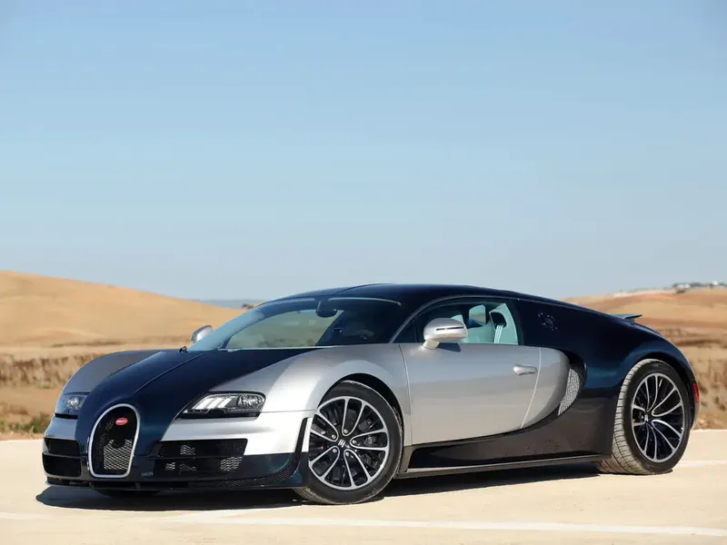 Bugatti Veyron рестайлинг 2011, купе, 1 поколение (10.2011 - 11.2015)
