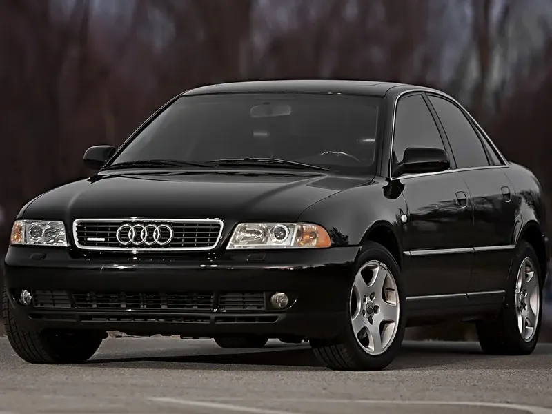 Audi A4 2-й рестайлинг 1999, седан, 1 поколение, B5 (02.1999 - 01.2001)