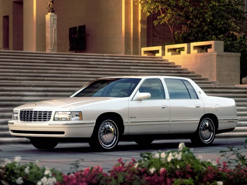 Cadillac DeVille рестайлинг 1995, седан, 9 поколение (05.1995 - 07.1999)