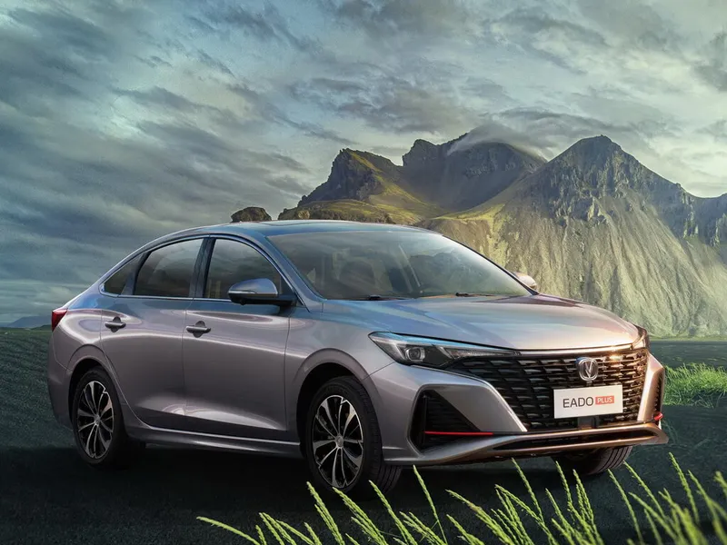 Changan Eado Plus рестайлинг 2023, седан, 1 поколение (04.2023 - н.в.)