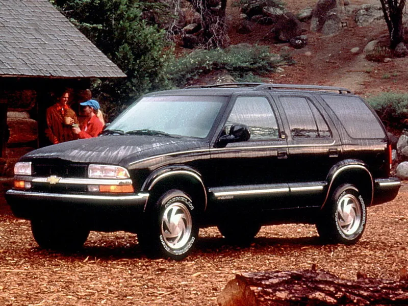 Chevrolet Blazer S-10 рестайлинг 1997, джип/suv 5 дв., 2 поколение (07.1997 - 06.2000)