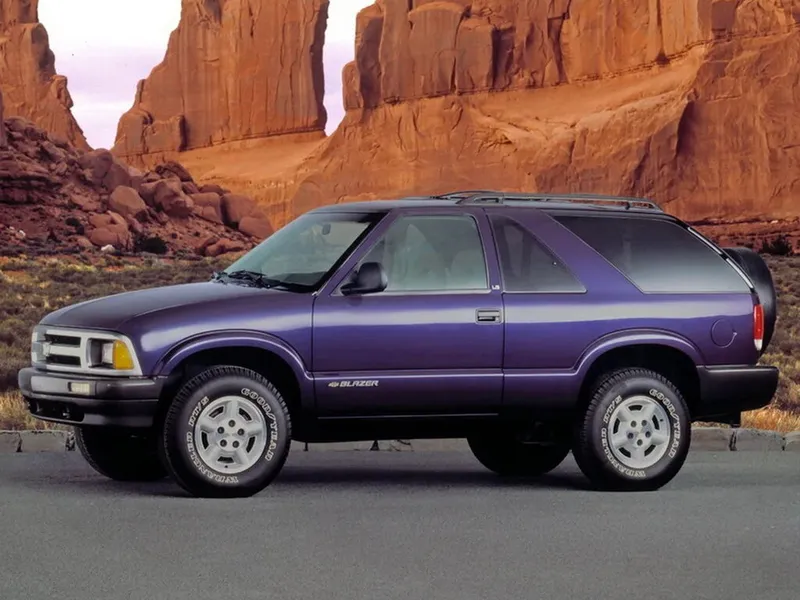 Chevrolet Blazer S-10 1994, джип/suv 3 дв., 2 поколение (04.1994 - 06.1997)