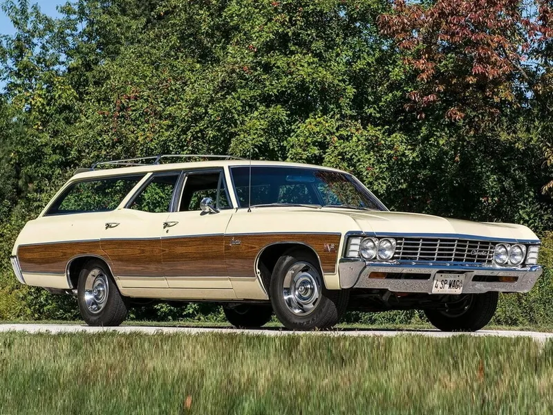 Chevrolet Caprice 2-й рестайлинг 1966, универсал, 1 поколение (09.1966 - 09.1967)