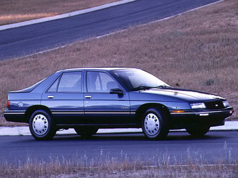 Chevrolet Corsica 1988, лифтбек, 1 поколение (06.1988 - 06.1991)