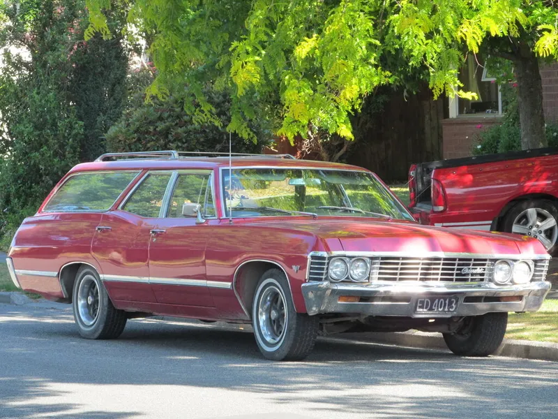 Chevrolet Impala 2-й рестайлинг 1966, универсал, 4 поколение (10.1966 - 09.1967)