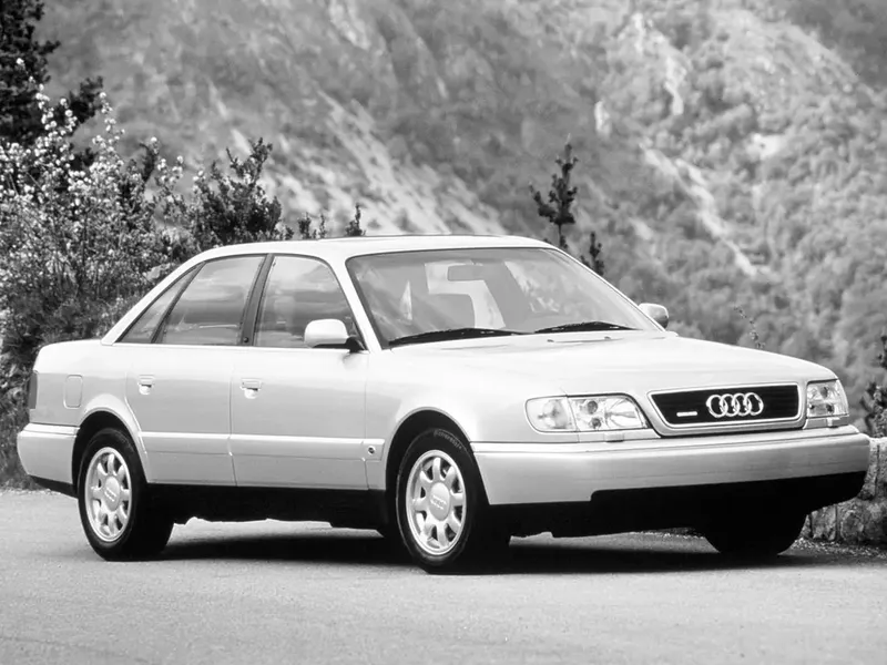 Audi A6 1994, седан, 1 поколение, C4 (06.1994 - 12.1997)