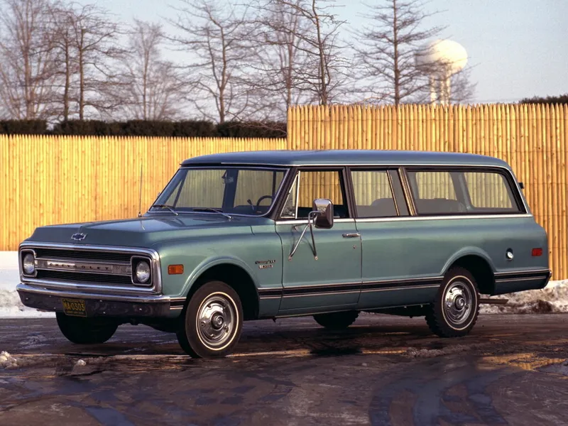 Chevrolet Suburban рестайлинг 1967, джип/suv 5 дв., 6 поколение (09.1967 - 09.1969)