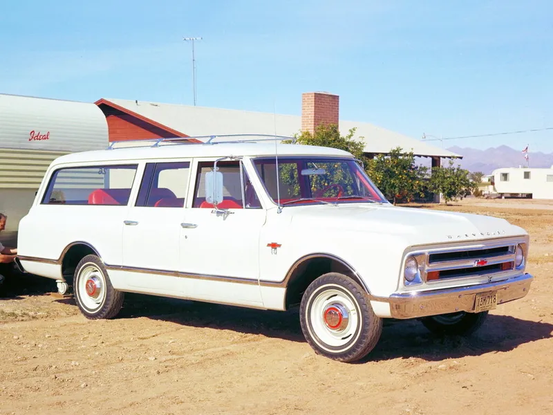 Chevrolet Suburban 1966, джип/suv 5 дв., 6 поколение (09.1966 - 09.1967)
