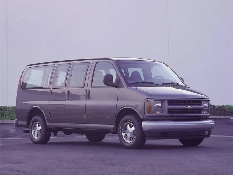 Chevrolet Express 1995, автобус, 1 поколение (01.1995 - 08.2002)