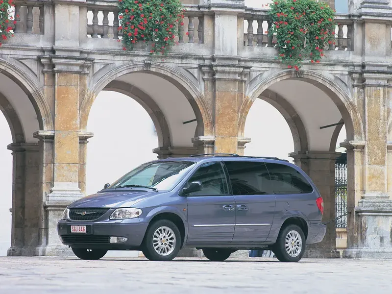 Chrysler Grand Voyager 2000, минивэн, 4 поколение (09.2000 - 05.2004)