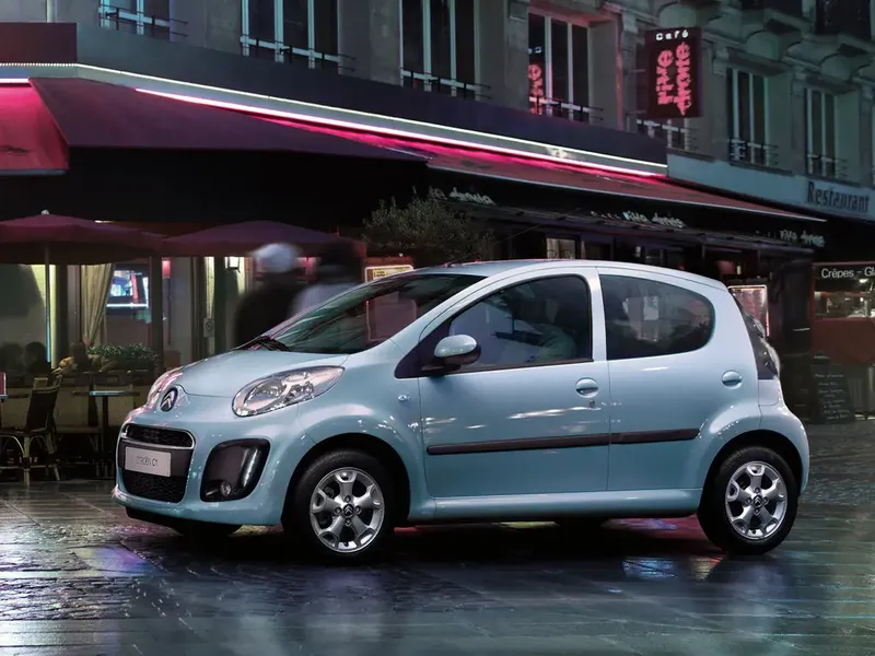 Citroen C1 2-й рестайлинг 2012, хэтчбек 5 дв., 1 поколение (04.2012 - 11.2015)