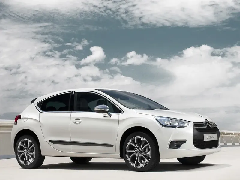 Citroen DS4 2012, хэтчбек 5 дв., 1 поколение (03.2012 - 06.2016)