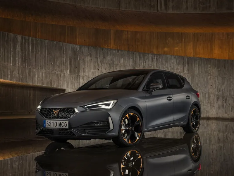 Cupra Leon рестайлинг 2022, хэтчбек 5 дв., 1 поколение (06.2022 - н.в.)