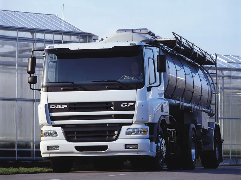 DAF CF 4x2 2001, седельный тягач, 1 поколение (01.2001 - 05.2006)