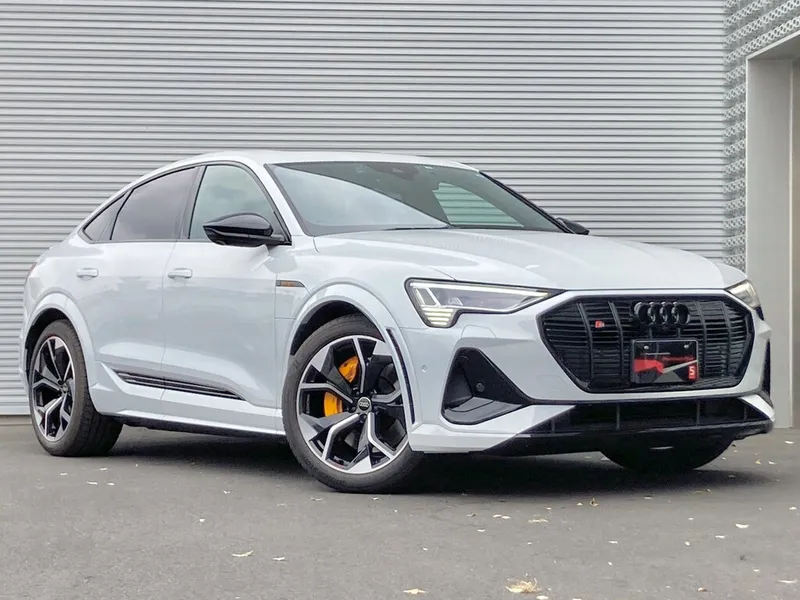 Audi e-tron Sportback S 2022, джип/suv 5 дв., 1 поколение (04.2022 - н.в.)