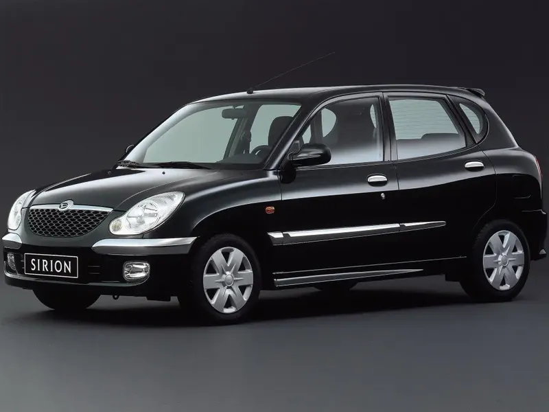 Daihatsu Sirion рестайлинг 2001, хэтчбек 5 дв., 1 поколение, M100 (12.2001 - 07.2004)