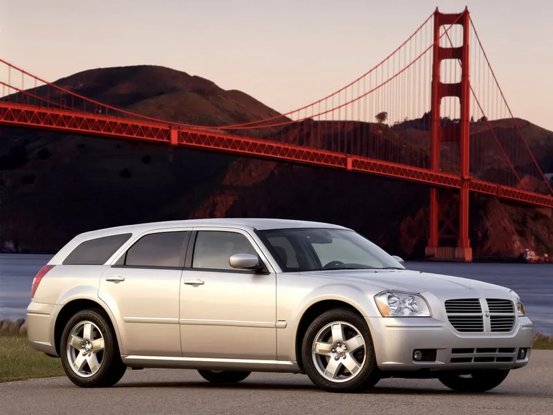Dodge Magnum 2004, универсал, 2 поколение (02.2004 - 03.2008)