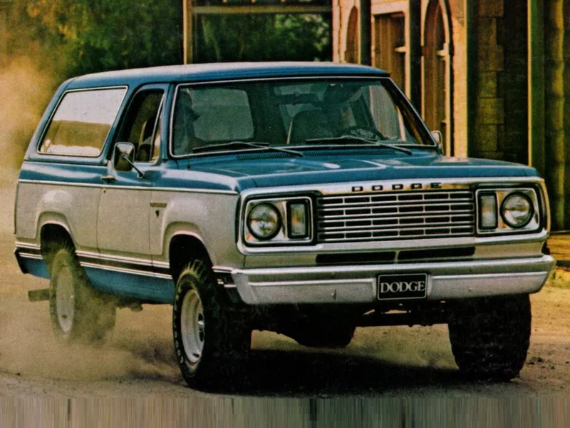 Dodge Ramcharger рестайлинг 1976, джип/suv 3 дв., 1 поколение (08.1976 - 07.1978)