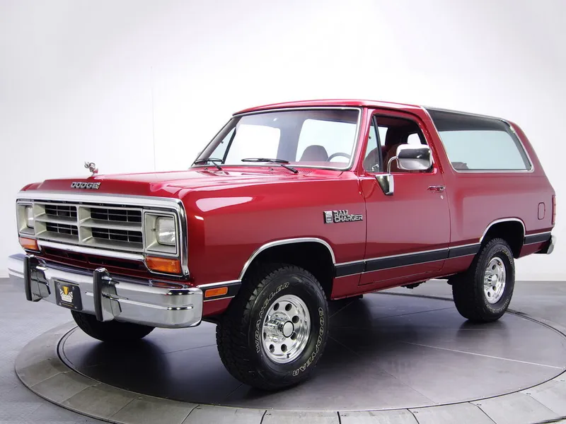 Dodge Ramcharger рестайлинг 1985, джип/suv 3 дв., 2 поколение (08.1985 - 07.1990)