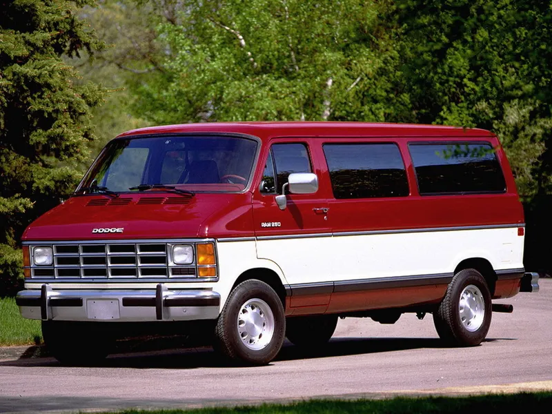 Dodge Ram Van рестайлинг 1986, автобус, 1 поколение (05.1986 - 04.1993)